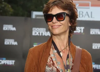 Rachel Ward height profile photo