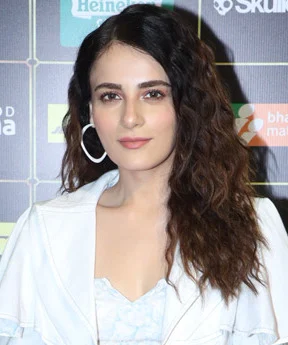 Radhika Madan height profile photo