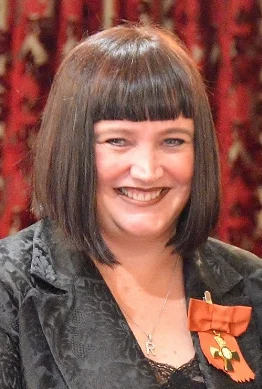 Raelene Castle height profile photo