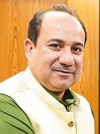 Rahat Fateh Ali Khan height profile photo