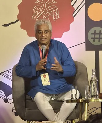 Rajdeep Sardesai height profile photo