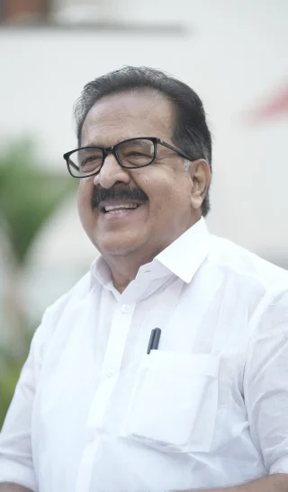 Ramesh Chennithala height profile photo
