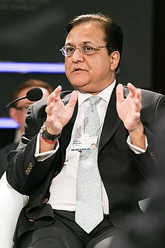 Rana Kapoor height profile photo