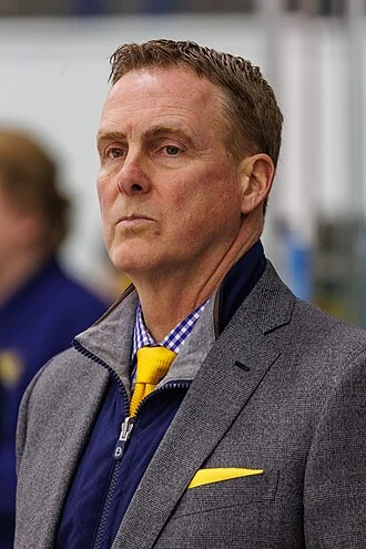 Rand Pecknold height profile photo