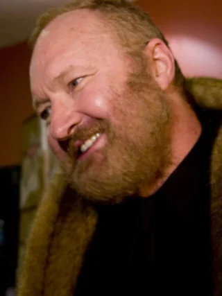 Randy Quaid height profile photo