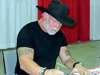 Randy White (American football) height profile photo