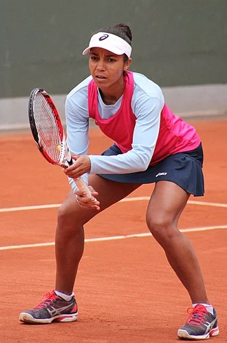 Raquel Atawo height profile photo