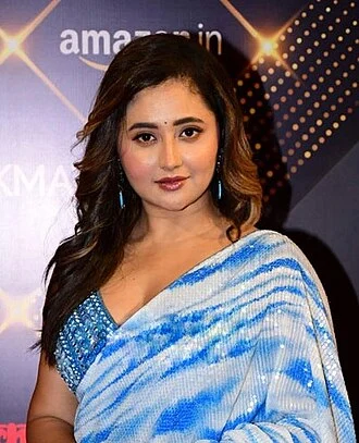 Rashami Desai height profile photo