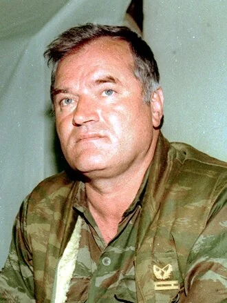 Ratko Mladić height profile photo