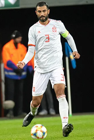 Raúl Albiol height profile photo