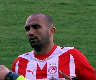 Raúl Bravo height profile photo