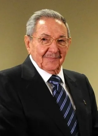 Raúl Castro height profile photo