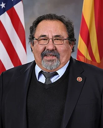 Raúl Grijalva height profile photo