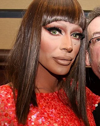 Raven (drag queen) height profile photo