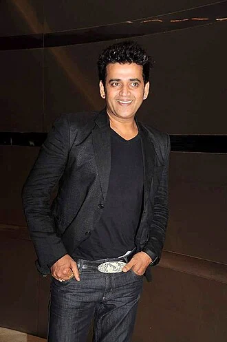 Ravi Kishan height profile photo