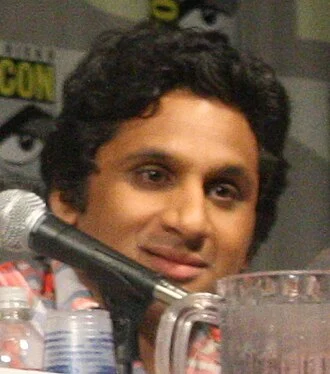 Ravi Patel (actor) height profile photo