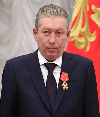 Ravil Maganov height profile photo
