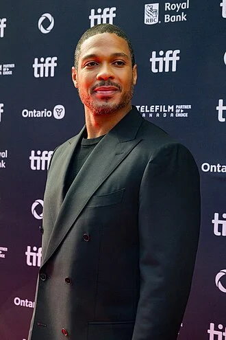 Ray Fisher (actor) height profile photo