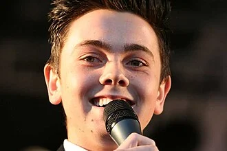 Ray Quinn height profile photo