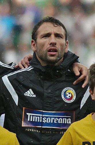 Răzvan Raț height profile photo