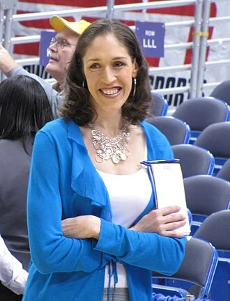 Rebecca Lobo height profile photo