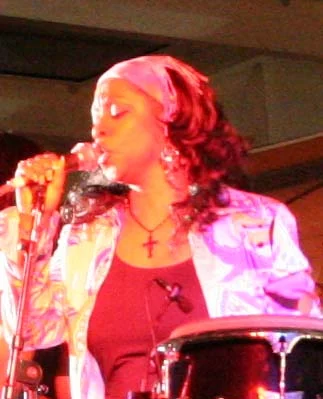Regina Belle height profile photo