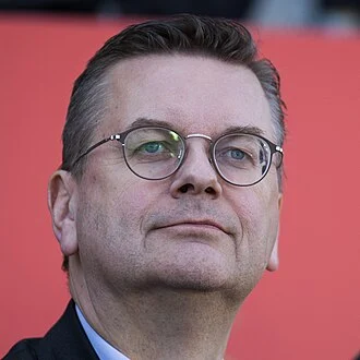 Reinhard Grindel height profile photo