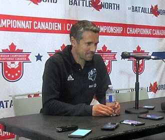 Rémi Garde height profile photo