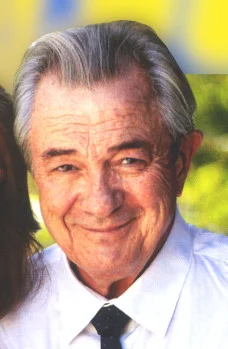 Remo Girone height profile photo