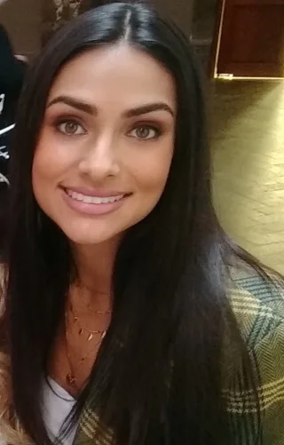 Renata Notni height profile photo