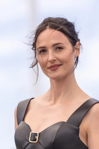 Renate Reinsve height profile photo