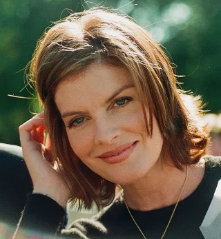 Rene Russo height profile photo