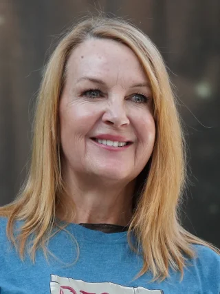 Renee O'Connor height profile photo