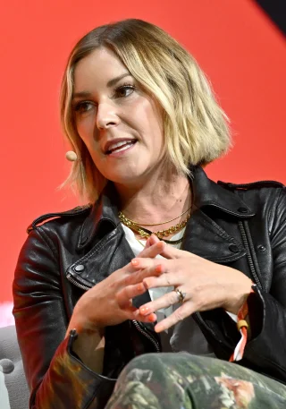 Renee Paquette height profile photo
