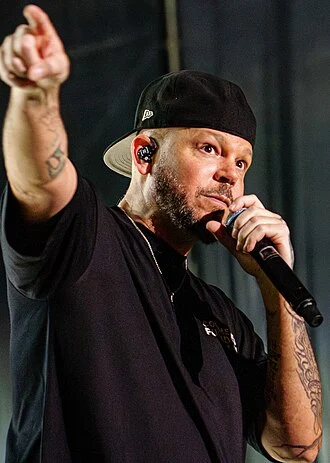 Residente height profile photo