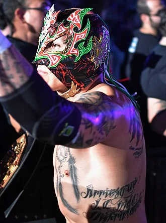 Rey Fénix height profile photo