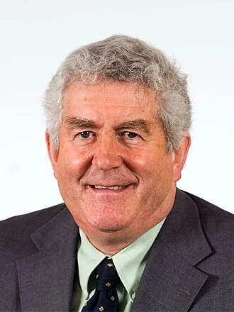 Rhodri Morgan height profile photo