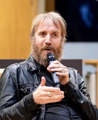 Rhys Ifans height profile photo