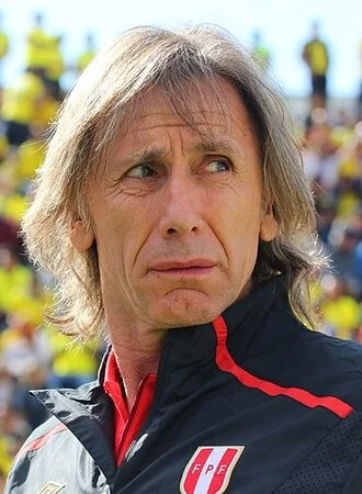 Ricardo Gareca height profile photo