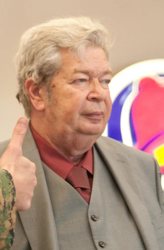 Richard Benjamin Harrison height profile photo