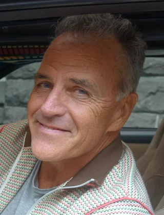 Richard Burgi height profile photo