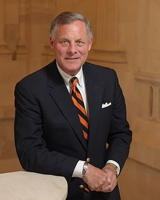 Richard Burr height profile photo