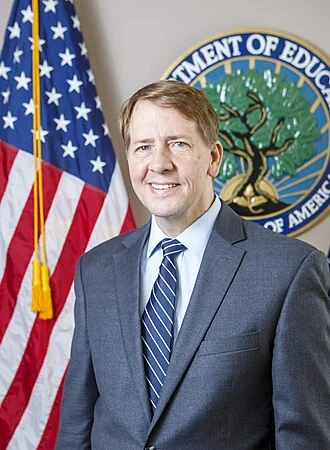 Richard Cordray height profile photo
