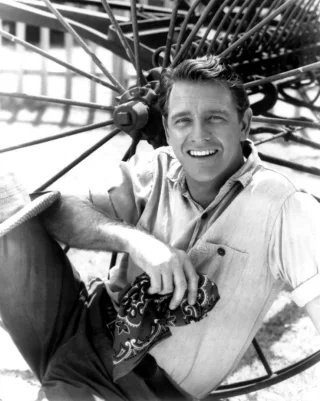 Richard Crenna height profile photo