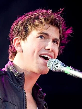 Richard Fleeshman height profile photo
