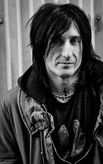 Richard Fortus height profile photo