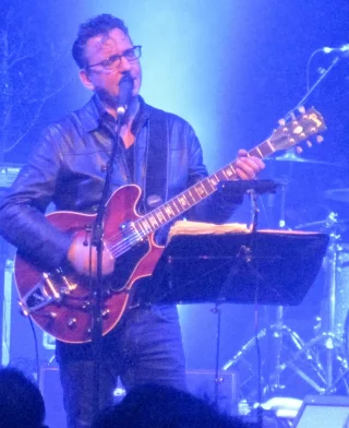 Richard Hawley height profile photo