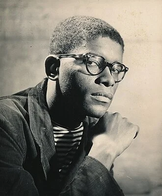Richard Hunt (sculptor) height profile photo