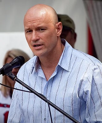 Richard Machowicz height profile photo