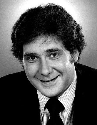 Richard Masur height profile photo